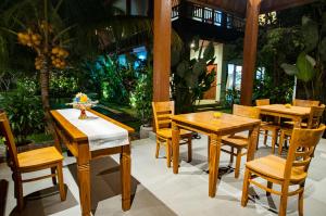 Restaurace v ubytování Flamboyant Villa Ubud