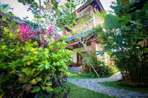Zahrada ubytování Flamboyant Villa Ubud