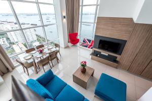 Гостиная зона в Maritime Luxury Suite By J&K Homestay