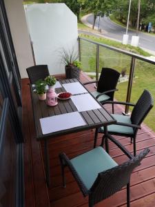 Balkón alebo terasa v ubytovaní Apartament Malinowy Zakątek Triventi Mountain Residence