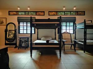 A bunk bed or bunk beds in a room at Casa Marina Bed and Breakfast