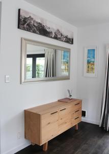 Foto dalla galleria di 33 - Location location, right amongst it a Wanaka