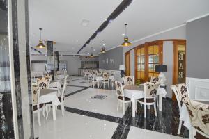 Restoran või mõni muu söögikoht majutusasutuses Monte Mare Hotel