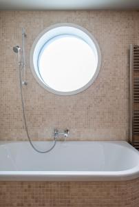 GRACE Suite mit zwei Schlafzimmern的一间浴室