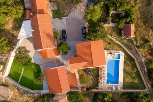 Bazén v ubytovaní Luxury Villa Poquito alebo v jeho blízkosti