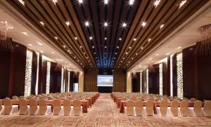 Konferenční prostory v ubytování Huidong Regal Palace Resort + 97 fotografií