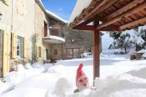 la maison de pierre v zimě