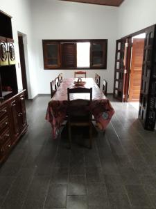 Nhà bếp/bếp nhỏ tại Chácara Charbella