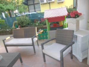 A patio or other outdoor area at Hotel Explorer