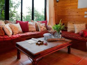 Area soggiorno di First Light Cabins