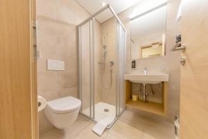 Koupelna v ubytování KOSIS Sports Lifestyle Hotel