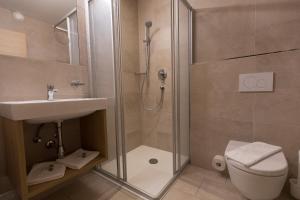 Koupelna v ubytování KOSIS Sports Lifestyle Hotel