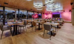Restaurace v ubytování KOSIS Sports Lifestyle Hotel