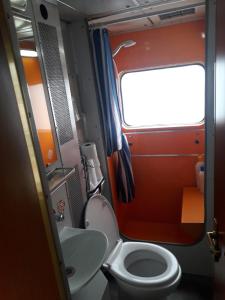 Баня в Train Lodge Amsterdam