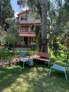 Aed väljaspool majutusasutust Adrasan La Casita Hotel