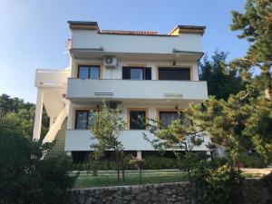 Zahrada ubytování Apartments Lena
