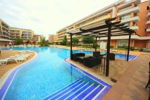 The swimming pool at or close to Menada Grand Kamelia Apartments