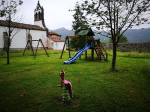 Ο χώρος παιχνιδιού για παιδιά στο Casas Rurales Entrecastaños