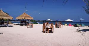 Gallery image of Sunset Beach Bungalow in Gili Meno