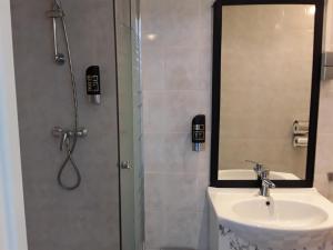 Koupelna v ubytování Hotel Baan