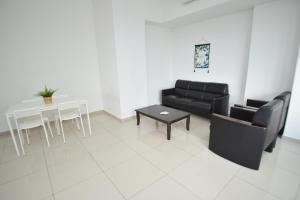 Posezení v ubytování Gt Home encorp strand residence (alpha ivf )