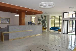 The lobby or reception area at Hotel Cometa