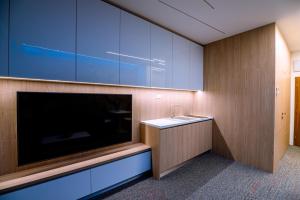 A kitchen or kitchenette at Apartment Luna Hrebienok C109