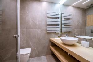 Kúpeľňa v ubytovaní Apartment Luna Hrebienok C108 + 18 fotografií