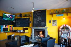 Um restaurante ou outro lugar para comer em Pardo Bar