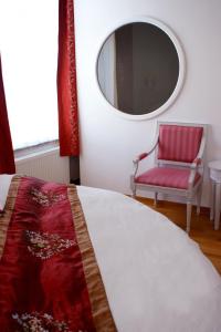 Postel nebo postele na pokoji v ubytování Brommavik Hotel