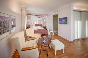 Hotel Eden Spiez客房内的一张或多张床位