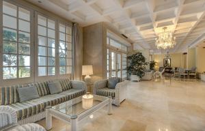 Posezení v ubytování S'Agaró Hotel Spa & Wellness