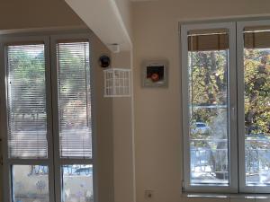 Μια τηλεόραση ή/και κέντρο ψυχαγωγίας στο ViITOSHKA Apartment