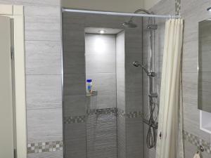 Ένα μπάνιο στο ViITOSHKA Apartment +22 φωτογραφίες