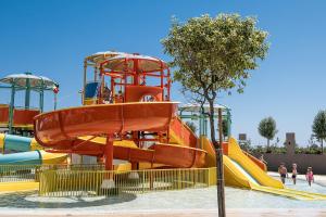 Bazén v ubytovaní Euphoria Resort - All Inclusive alebo v jeho blízkosti