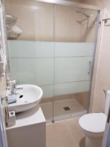 Kúpeľňa v ubytovaní Apartamentos HELA