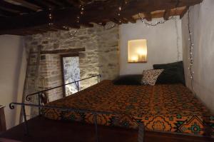 A bed or beds in a room at Villa Acadirospi