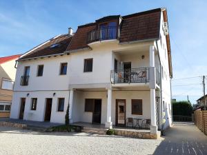 Budova, v ktorej sa apartmán nachádza