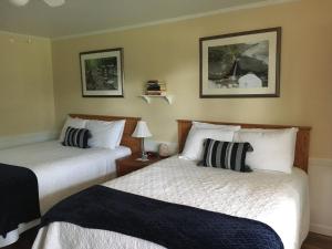 Gallery image of Highland Lake Resort in Bridgton