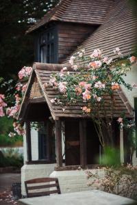 The building where the inn is located 