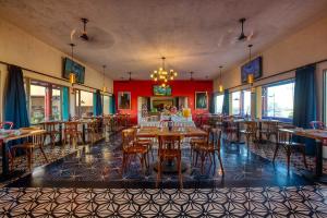 Gallery image of Hotel Los Patios in Cabo San Lucas