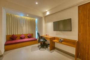 Gallery image of Lilac Hotel, 5th Block in Bangalore