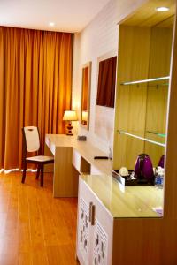 Con Khuong Resort Can Tho的电视和/或娱乐中心