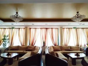 Posezení v ubytování Filoxenia Hotel