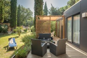Camping Le Méditerranée Argelès - Domaine piétonnier外面的花园