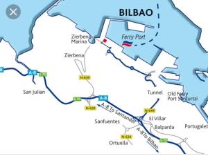Zdjęcie z galerii obiektu Acogedor ático vacaciones cerca de BILBAO, BEC w mieście Barakaldo