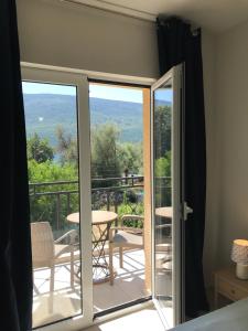 Balkón nebo terasa v ubytování Guesthouse Herceg-Novi Residence