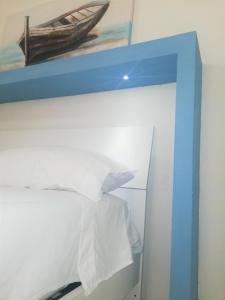 Postel nebo postele na pokoji v ubytování AlbaChiara B&B