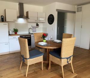 Cucina o angolo cottura di Ferienwohnung Drachennest mit Sonnenterrasse