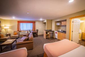 Köök või kööginurk majutusasutuses Alpine Inn & Suites